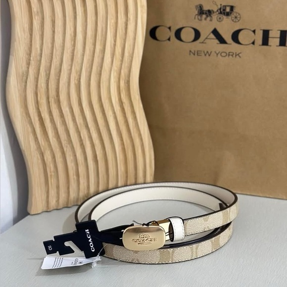 NWT Coach Leather Signature Reversible Belt - Picture 1 of 8